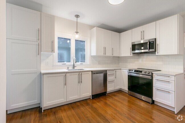 Building Photo - 162 Albion St Unit 2 Rental