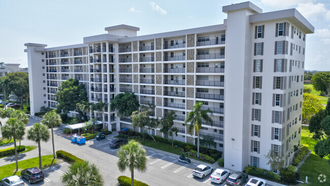 Building Photo - 3050 N Palm Aire Dr Unit 505 Rental