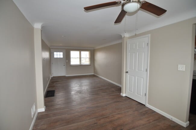 Photo - 7841 Matson Ct