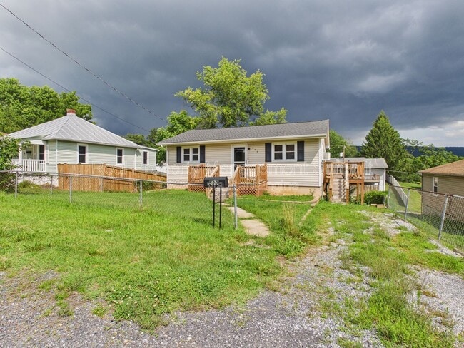 Photo - 530 Highland Ave