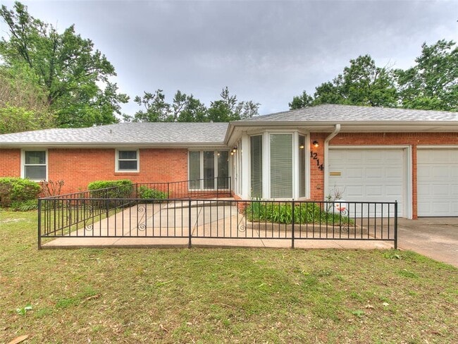 Building Photo - 1214 Cruce St