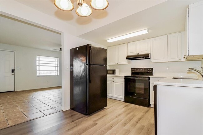 Photo - 2740 38th St S