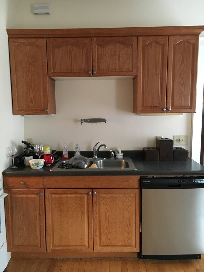 Photo - 3243 N Hackett Ave Unidad 3243