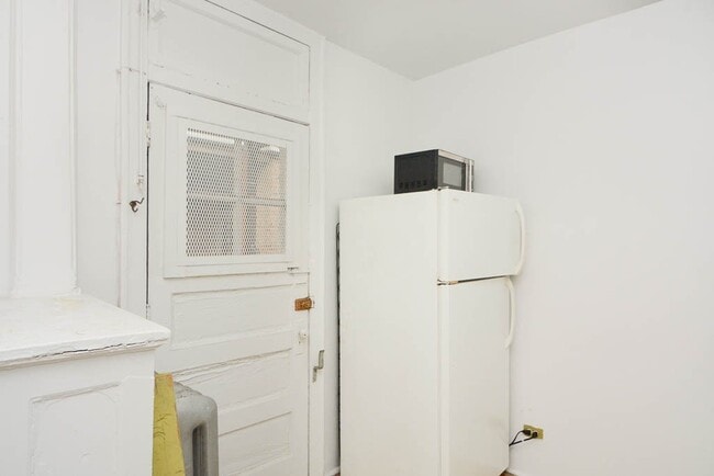 Photo - 2332 N Spaulding Ave Unit A4