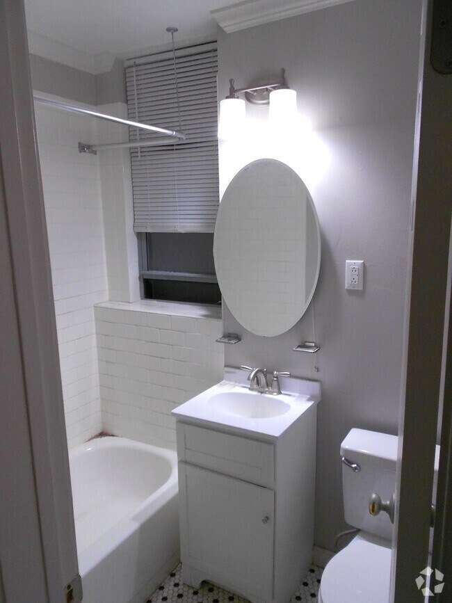 Building Photo - 32 Edgerly Rd Unit 1 Rental