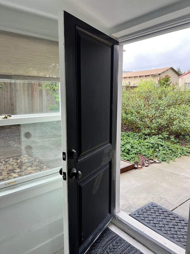 Photo - 612 Stannage Ave