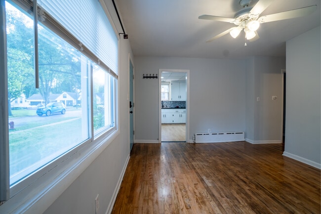 Photo - 21801 Grand Lake St
