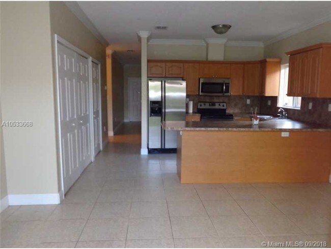 Photo - 208 SW 15th Pl