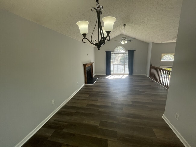 Photo - 3890 Nowlin Rd