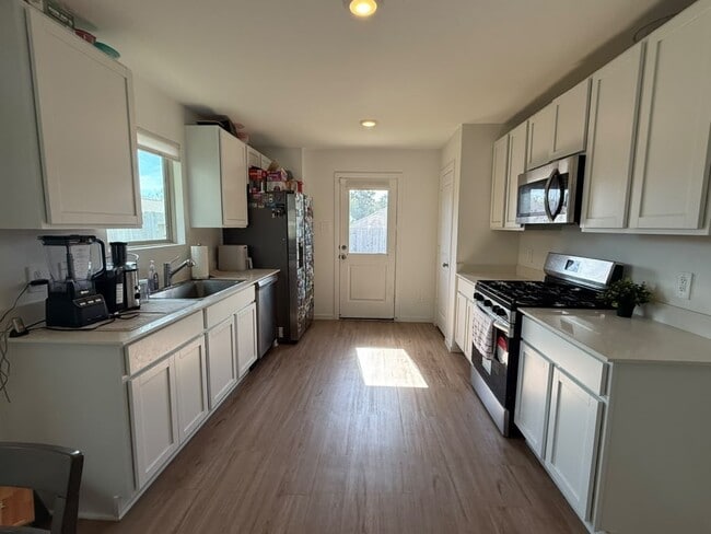 1534 San Sebastien Dr