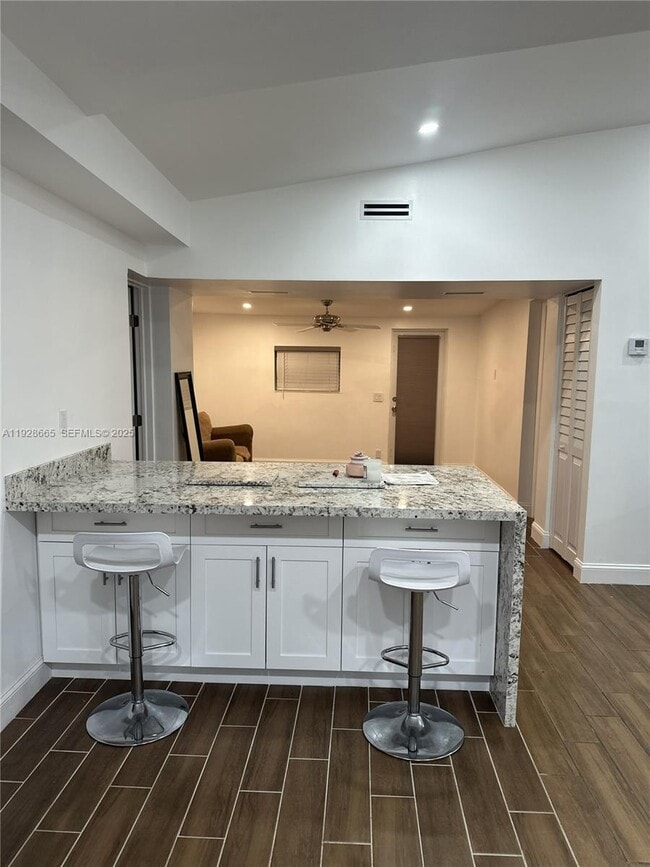 Photo - 7121 Harding St