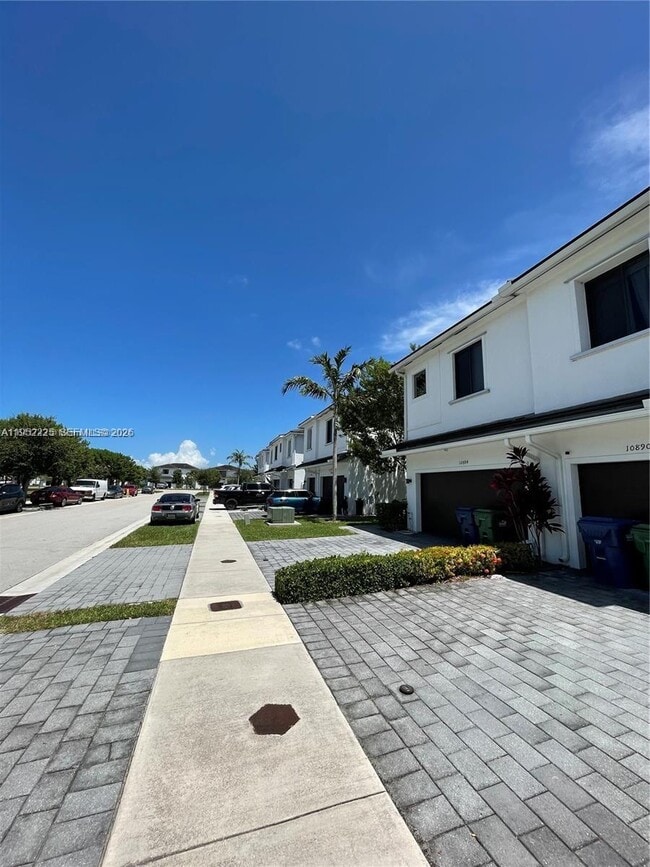 Photo - 10890 SW 235th St