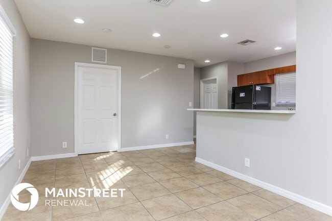 Photo - 5819 Wilson St