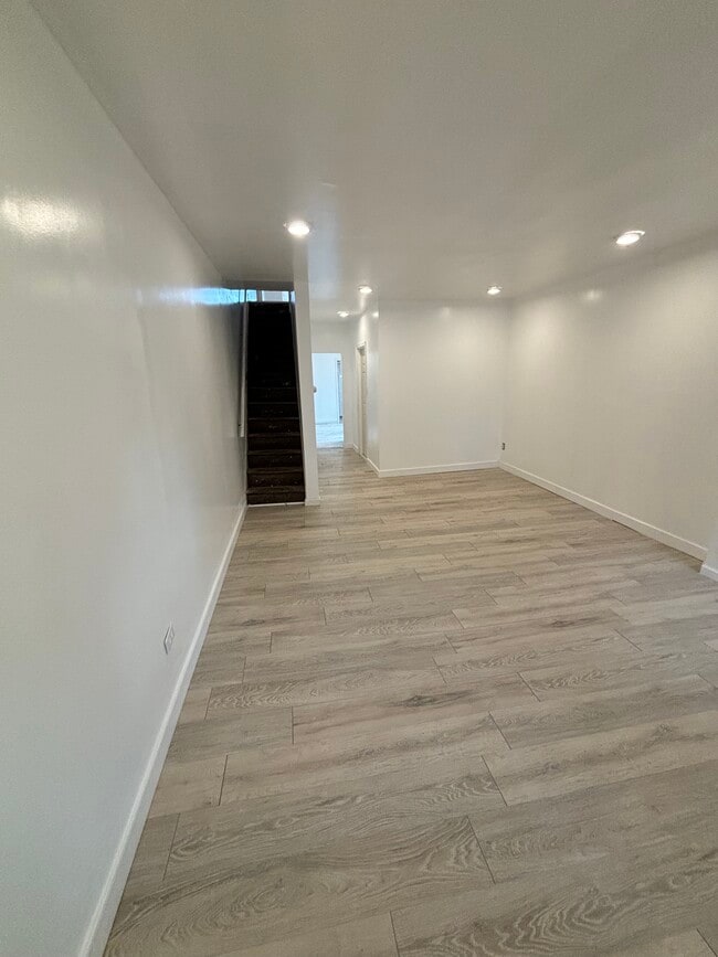 Living Room - 248 Morris Ave