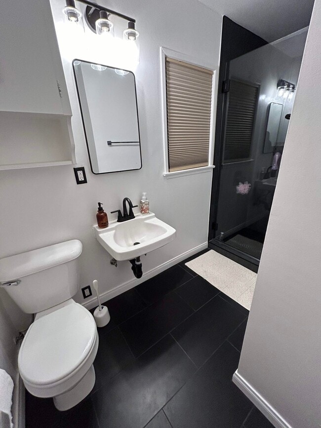 Photo - 17124 Horace St Unidad 1