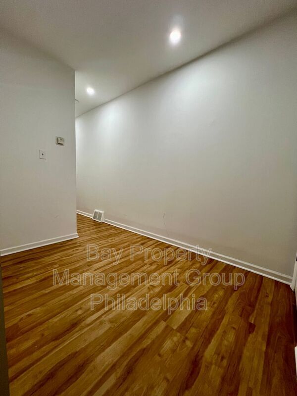 Photo - 4047 N Broad St Unit 1