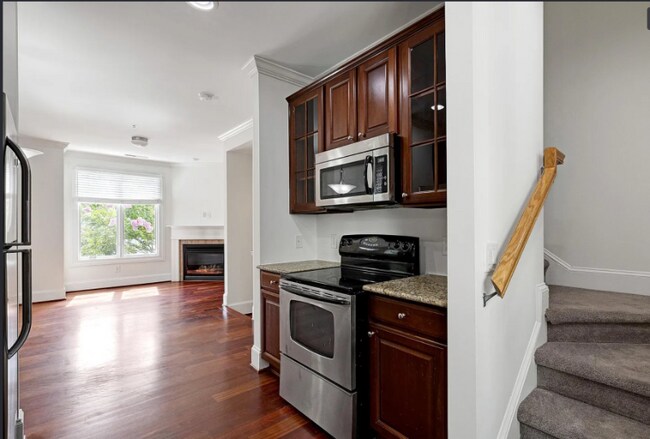 Photo - 400 W Rosemary St Unit 114