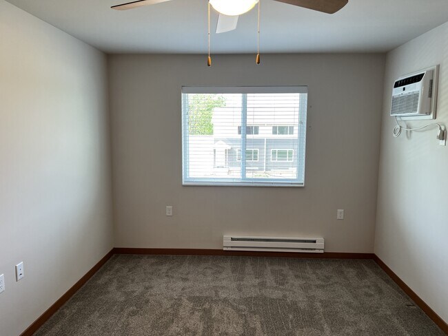 Photo - 1249 Salem Dr