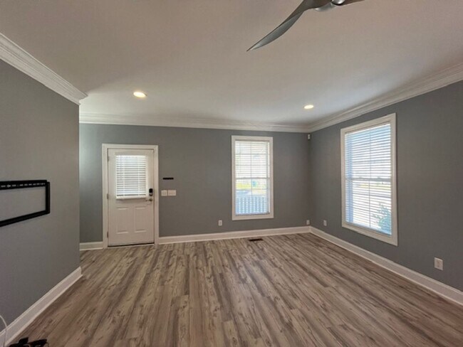 Photo - Lovely Home in the Love Grove subdivision!