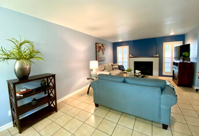 Sala de estar - 4601 Carmen Ave Unidad 1604