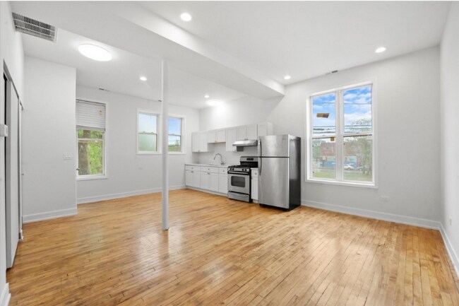 Photo - 1309 S Komensky Ave Unit Coach House