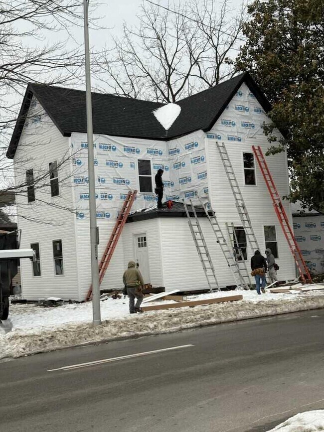 Photo - 601 E Gum St