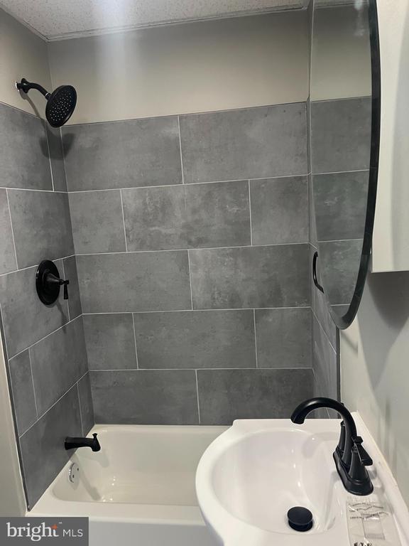 Photo - 2666 Bridge St Unit 1ST FLOOR FRONT