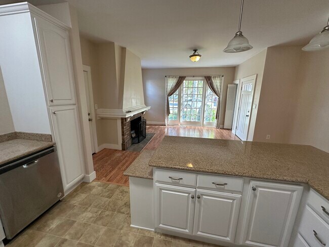 Photo - 507 S 15th St Unit 507