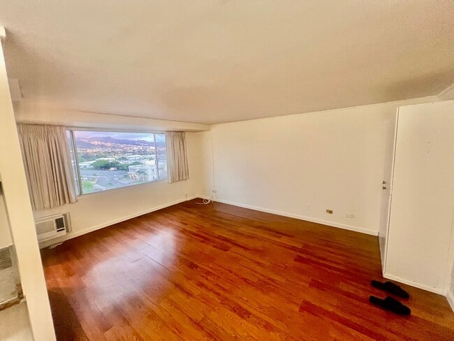 Photo - Five Regents/1 BD/1 BA/1 PK Unit 1401