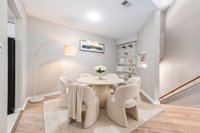 Photo - 4144 Greystone Way Unit 105