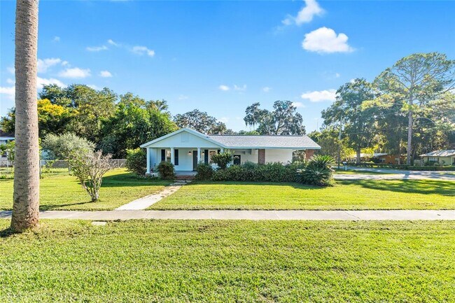 Photo - 123 SE 1st St