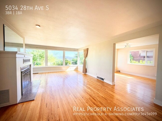 5034 28th Ave S