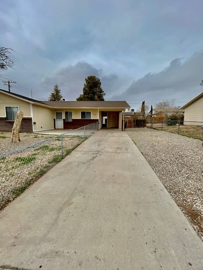 Photo - Pet Friendly Home in Washington with Large Fenced Yard