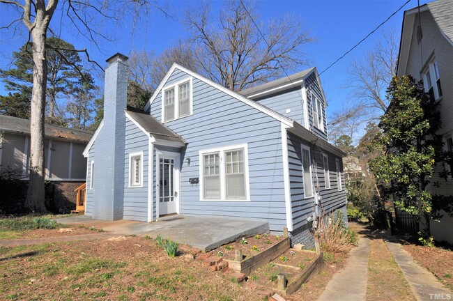 Photo - 1825 White Oak Rd House