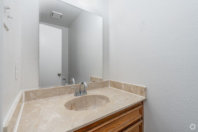 2BR, 1.5BA - 886SF - Half Bath