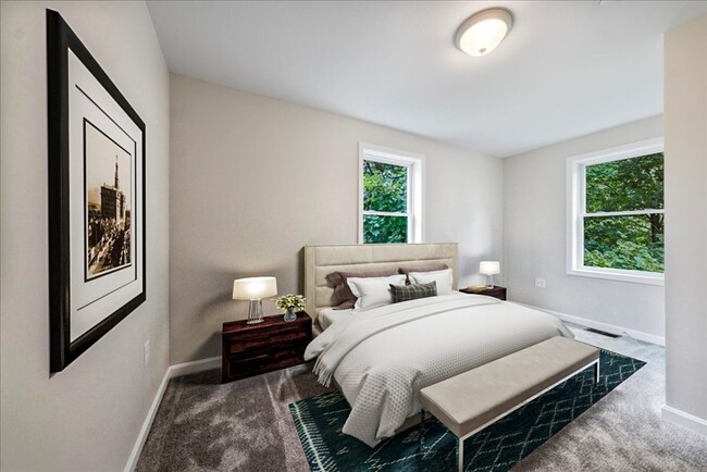 Building Photo - 62 N Main St Unit 62