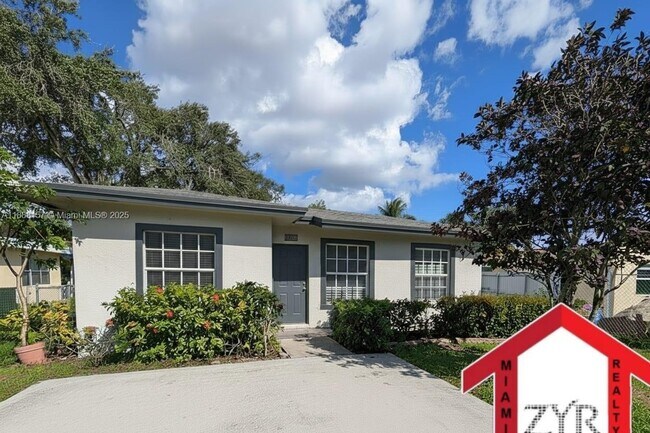 Photo - 720 NW 15th Terrace