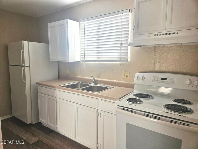 Photo - 11054 Sunshine Ct