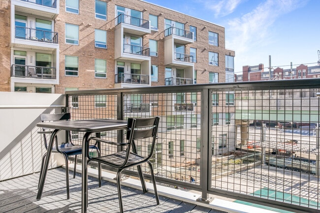 Photo - 5 Glassworks Ave Unidad FL3-ID1289