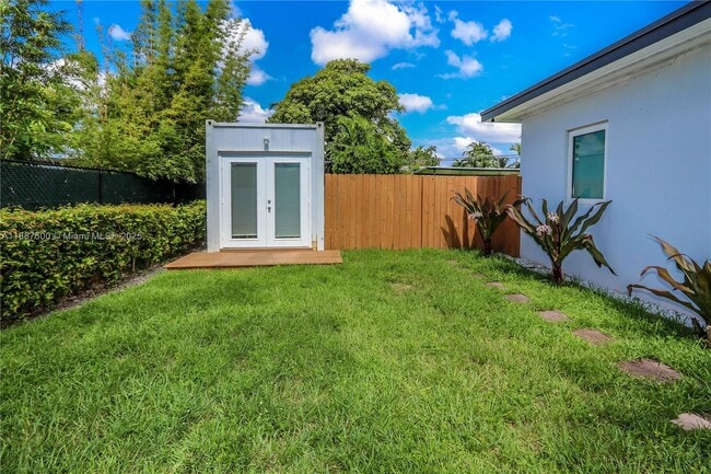 Photo - 2040 SW 80th Ct Unidad 2