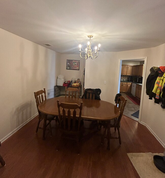 Photo - 146 Oak Meadows Dr