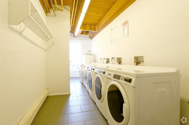 Clean Laundry Rooms in Albuquerque