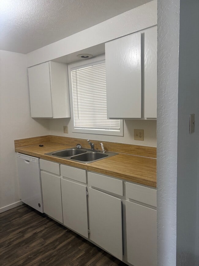 Photo - 3047 N Linda Vista Ln