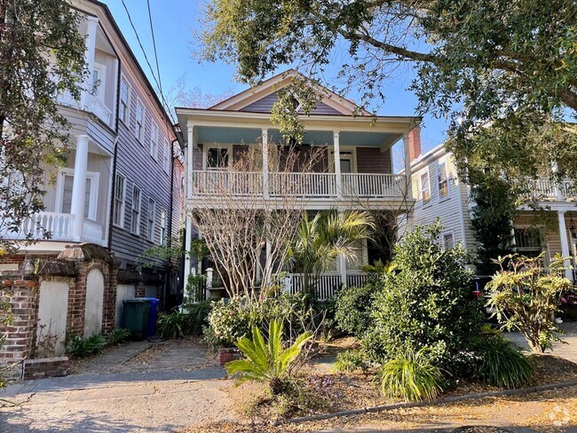 Building Photo - Available now. Stunning Fully-Furnished 3 ... Rental