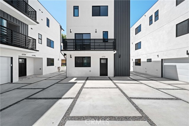 Building Photo - 6702 Kester Ave Rental