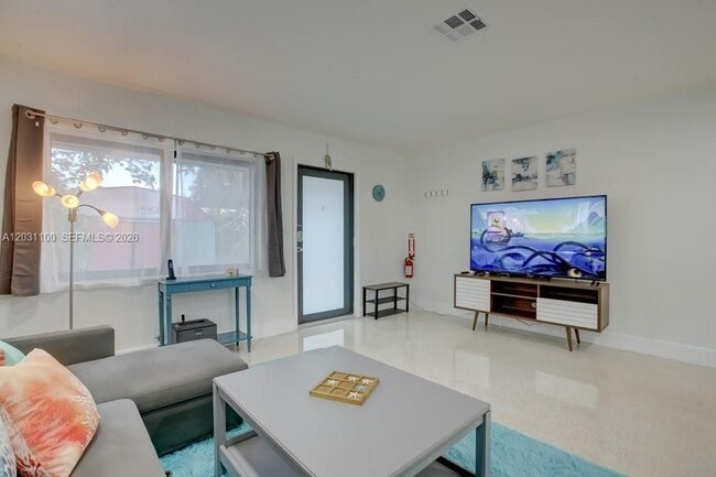 Photo - 1700 SW 20th St Unit a