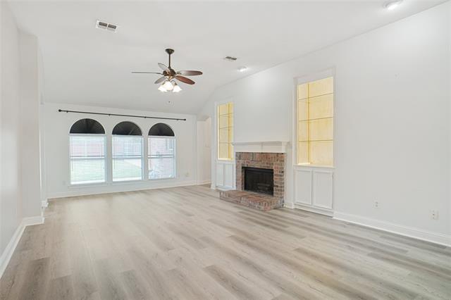 Photo - 1828 Lacey Oak Ln
