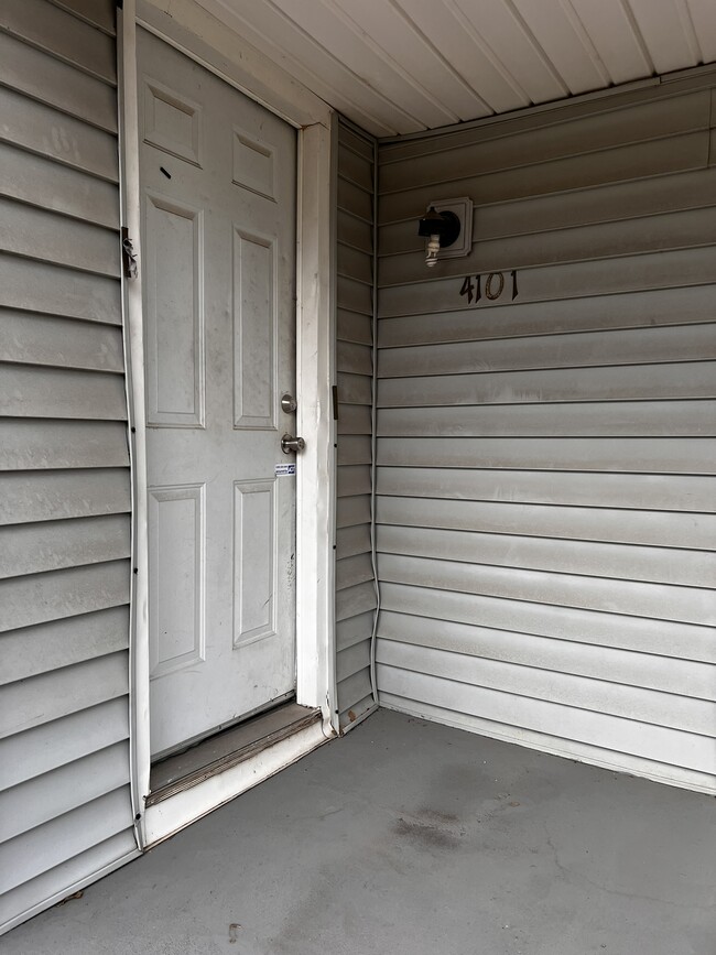 Photo - 4101 College Main St