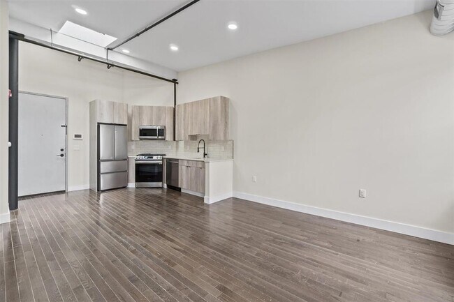 Photo - 21 W 20th St Unidad 303