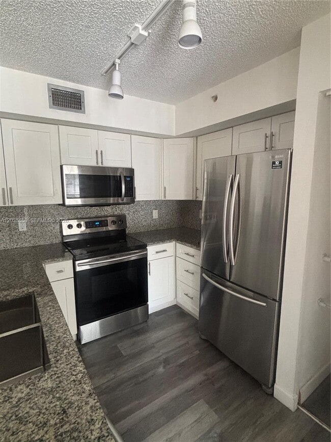 Building Photo - 2081 Renaissance Blvd Unit 205
